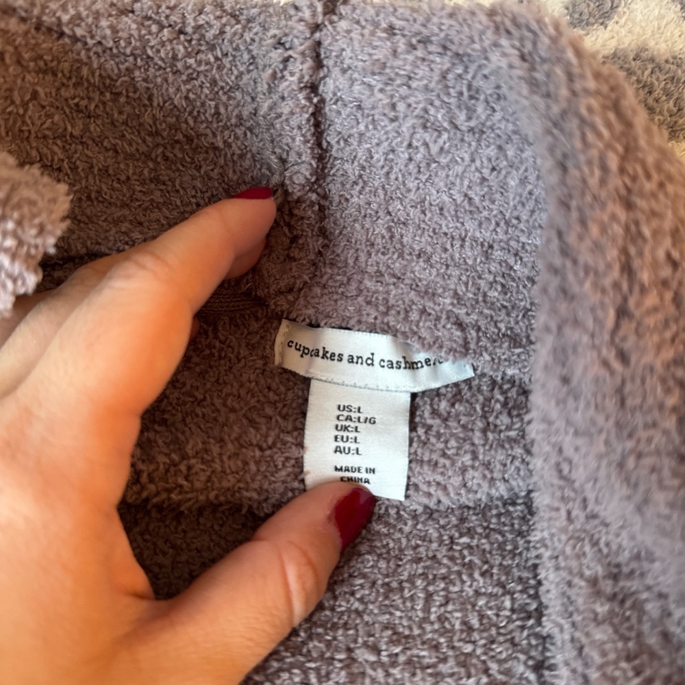 H&M Cozy Taupe Robe - Picture 2 of 2
